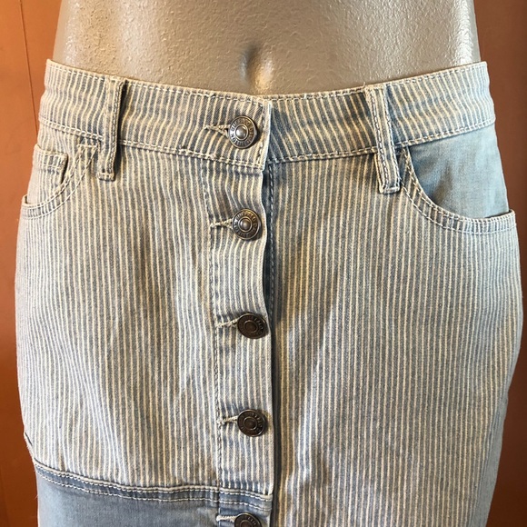 Buffalo by David Bitton Patchwork Denim Skirt 27 - Picture 8 of 9